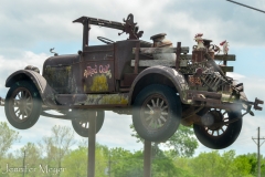 This elevated Model T is the only advertisement we saw for Red Oak.